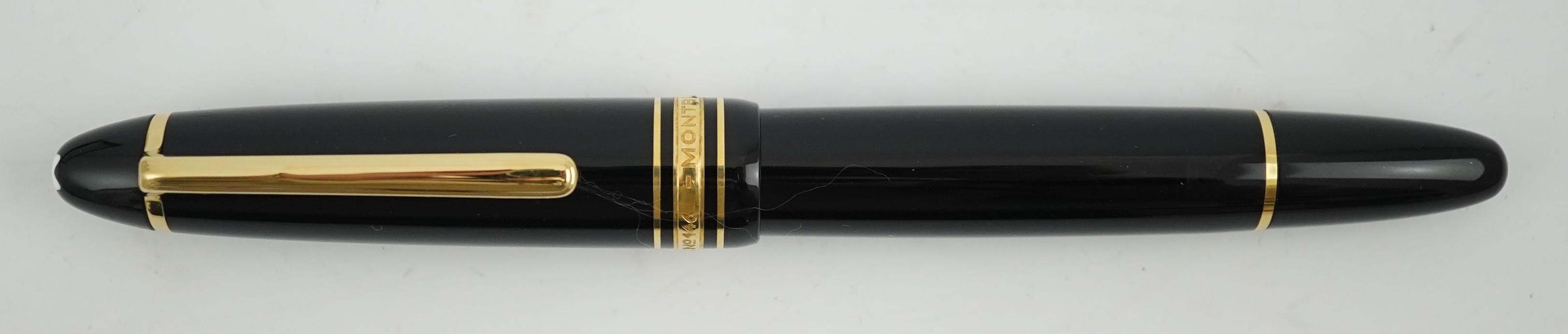 A Montblanc 146 fountain pen, boxed